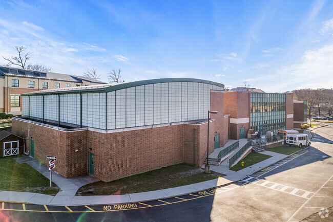 The Windward Institute provides a fun and safe learning environment for students.