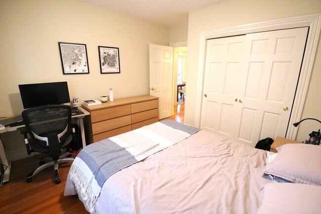 173 Pleasant St unit 1, Cambridge, MA 02139 - photo 7