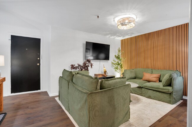 121 W Hall St unit B, Savannah, GA 31401 - photo 6