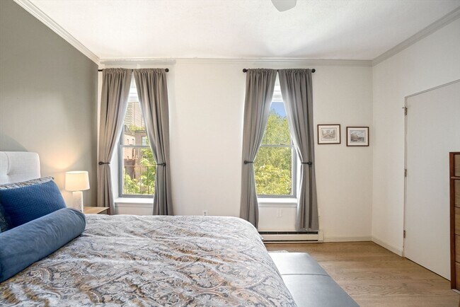 239 W Newton St unit 4, Boston, MA 02116 - photo 7