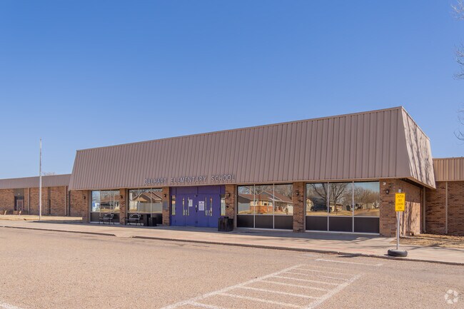 Dalhart Children's Elementary School is a quality school located in Dalhart area.