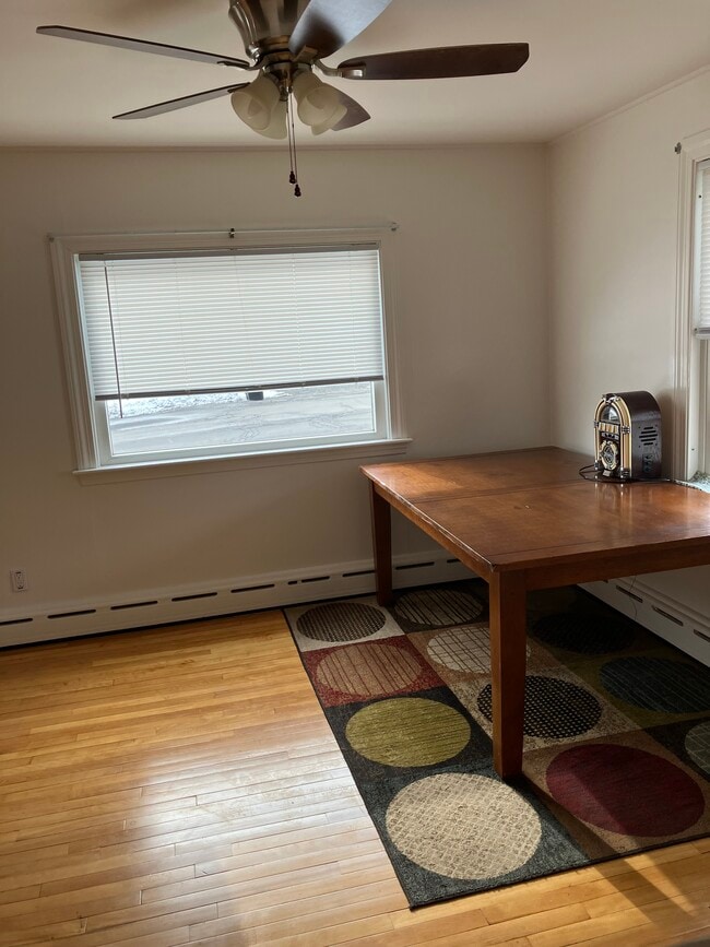 7 Park Ave unit 7 Park Avenue, Claremont, NH 03743 - photo 2