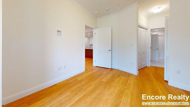 201 Sherman Rd unit 629, Brookline, MA 02467 - photo 7