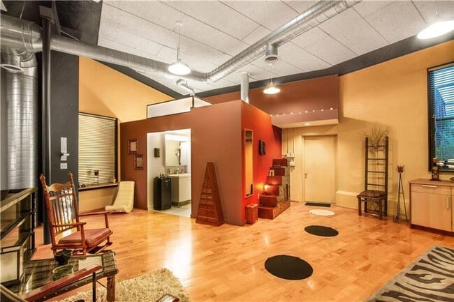 847 Weeden St, Pawtucket, RI 02860 - photo 3