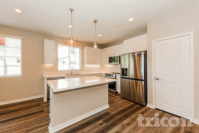 29375 Cumaru Ct, Winchester, CA 92596 - photo 3