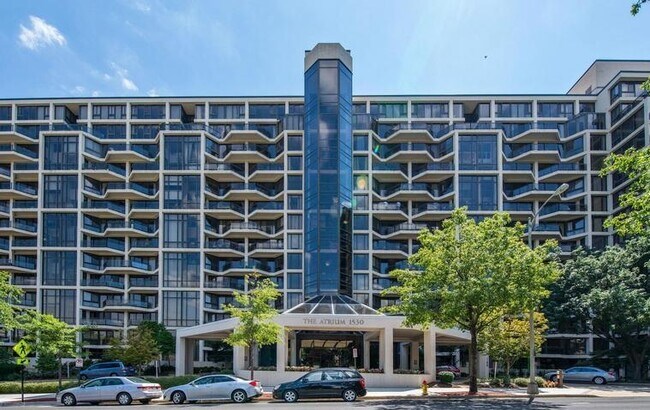 The Atrium unit 422, Arlington, VA 22209 - photo 2