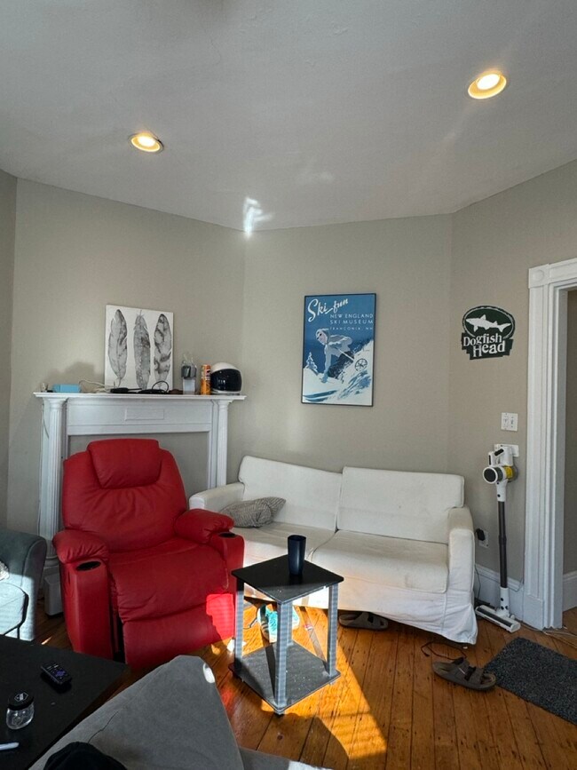 47 Hillside St, Boston, MA 02120