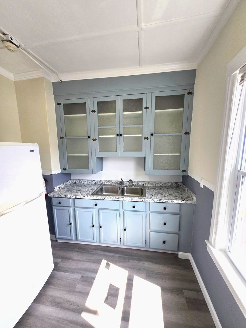 47 Montgomery St unit 1F, Pawtucket, RI 02860 - photo 1