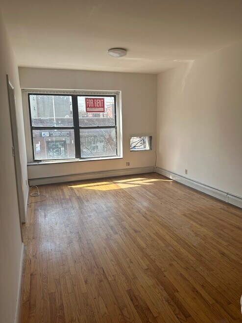 4303 Broadway, Long Island City, NY 11103 - photo 1
