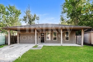 4911 Hull St, Houston, TX 77021