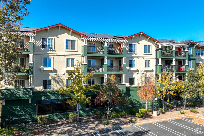 Near the retail area of the neighborhood, Silvergate has multi-story traditional townhouses.