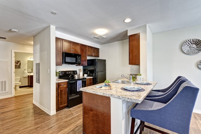 Brook Hill Village, Suffield, CT 06078 - photo 3