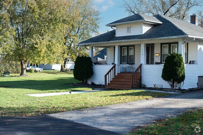 Homes in the lovely and quiet Forest Park area are very appealing.
