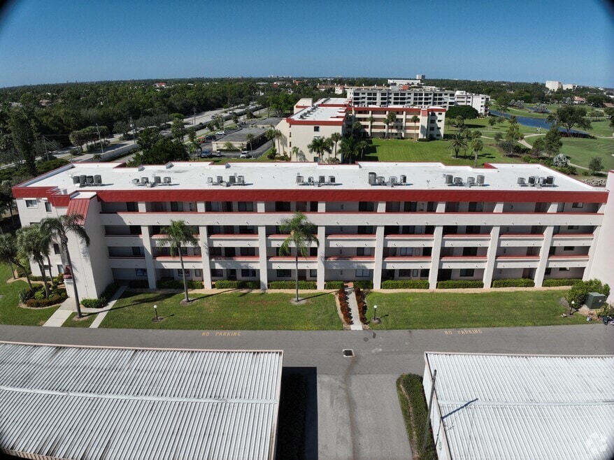 1781 Pebble Beach Dr unit 206, Fort Myers, FL 33907 - photo 2