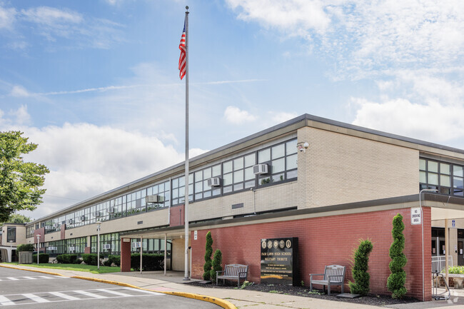 Fair Lawn High School has  a student-teacher ratio of 14 to 1.