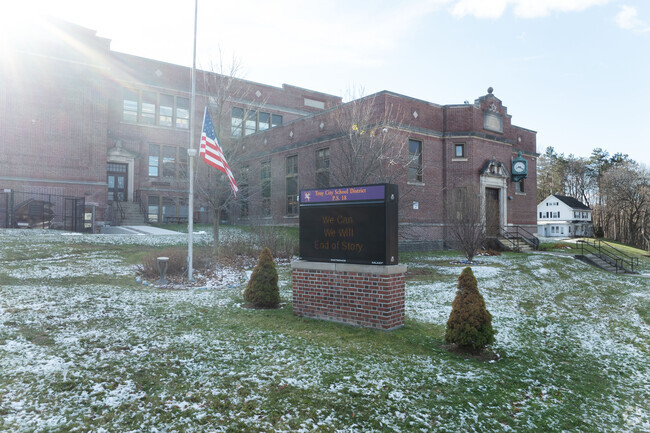 Serving Pre-K and up to 5th grade PS18 has you covered in Troy, NY.