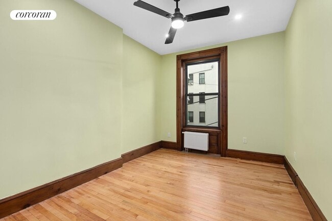446 E 118th St, New York, NY 10035 - photo 4