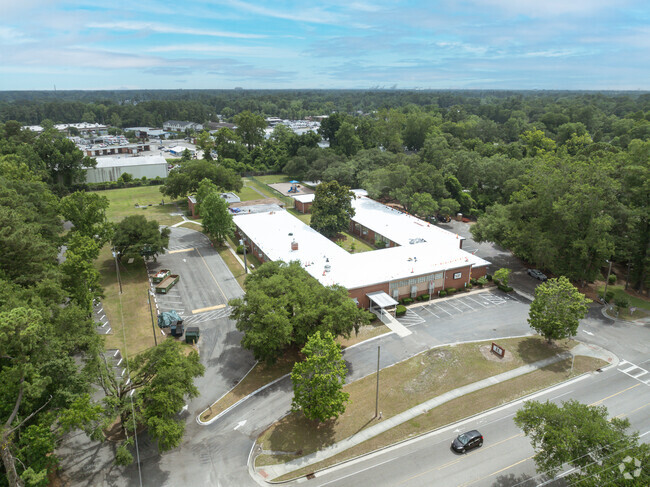 Career Readiness Academy at Mosley Plc is a public school located in Wilmington, NC.