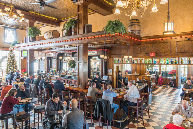 The First Post boasts an elegant restaurant interior with an exquisite menu in Stonybrook-Wilshire.