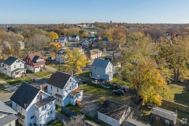 Residents of Middlebury enjoy a quiet neighborhood.