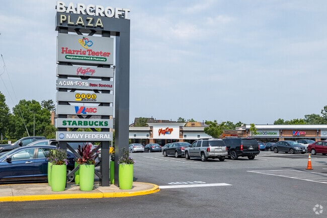 Discover vibrant Barcroft Plaza, a hub of activity in the heart of Lake Barcroft.