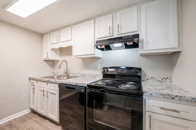 Life at Edgewater Landing, Columbus, OH 43232 - photo 2