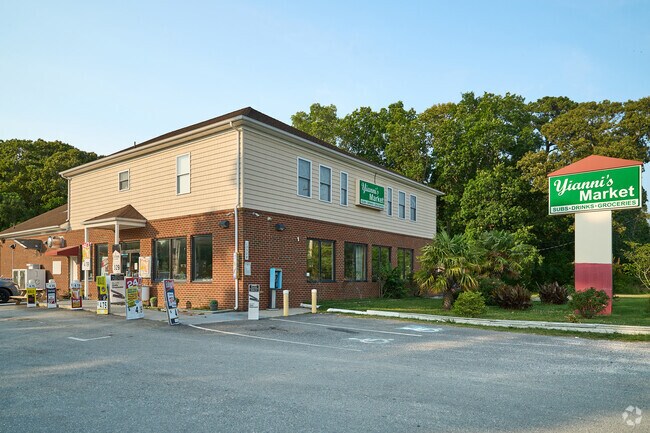 Yianni's Market is one of only a few places to buy goods in Machipongo.