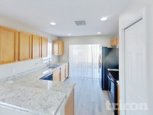 8502 Deer Chase Dr, Riverview, FL 33578 - photo 5