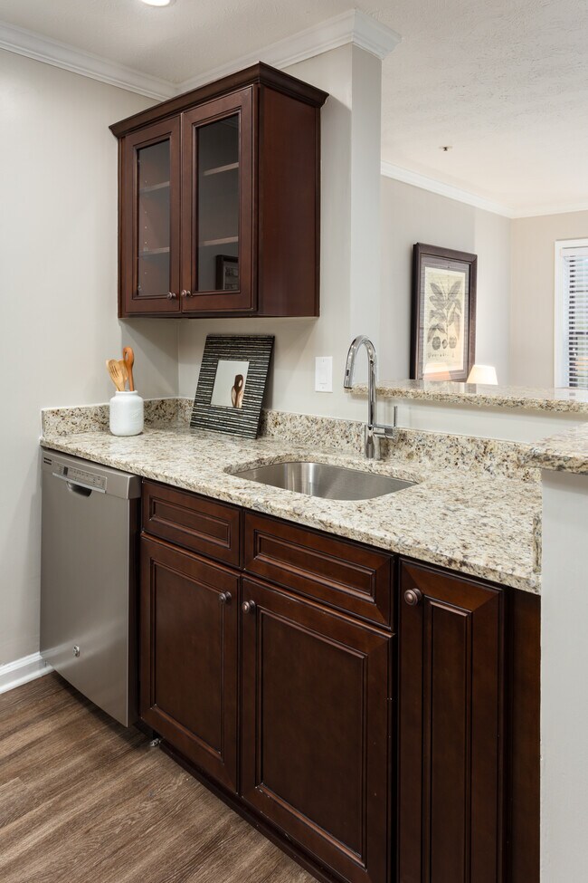 Calibre Lake, Smyrna, GA 30082 - photo 3