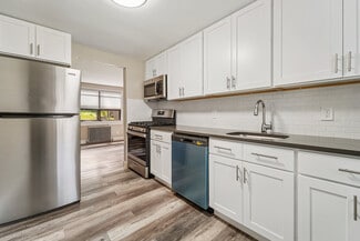 30-A Arcadia Rd, Hackensack, NJ 07601