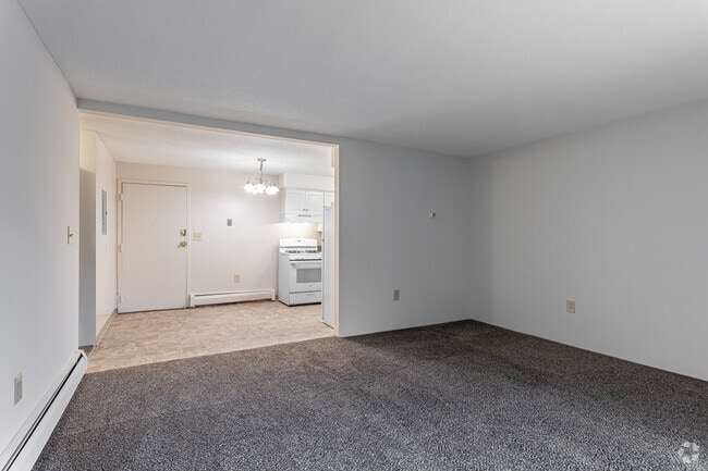 1 BD, 1 BA - (700sqft) - Living/Dining Room