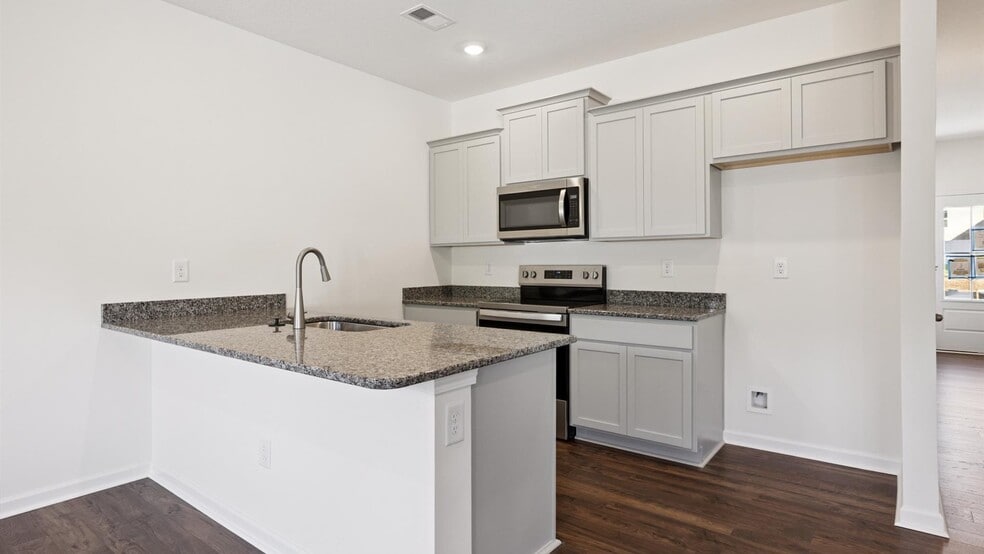 120 Jace Way, Kodak, TN 37764 - photo 1