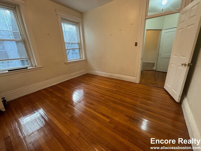103 Gordon St unit 4, Boston, MA 02135 - photo 7