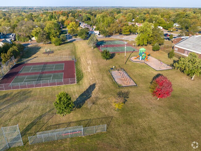 Less than a mile from Mount Vernon is Princeton Park and its many amenities.