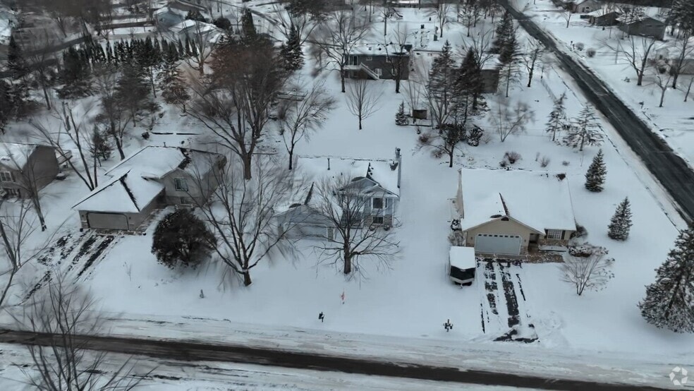 8064 Narcissus St, Victoria, MN 55386 - photo 2