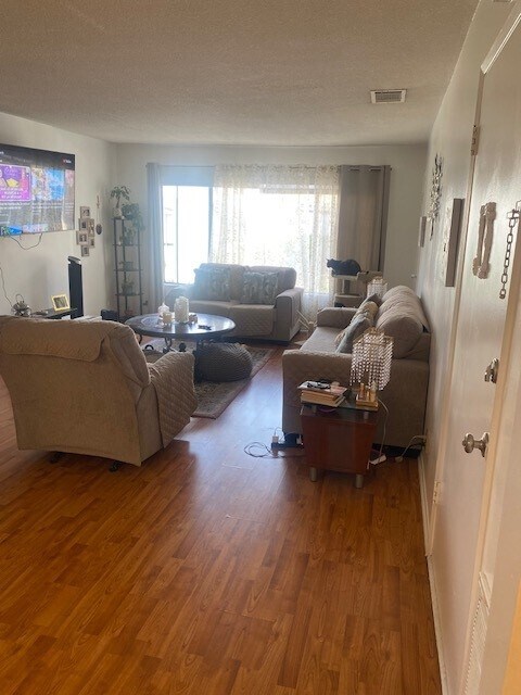 4545 Saloma Ave unit 4545 Saloma, Sherman Oaks, CA 91403 - photo 3