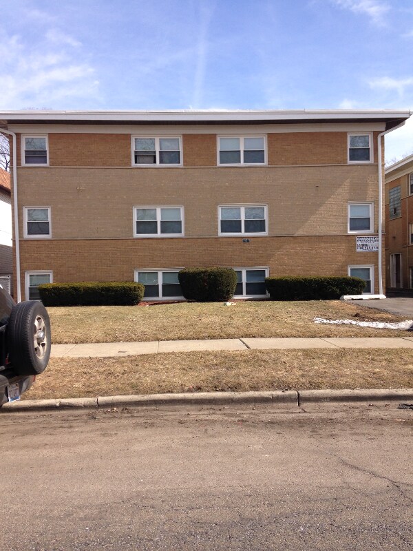 1971 N 19th Ave unit 1, Melrose Park, IL 60160 - photo 1