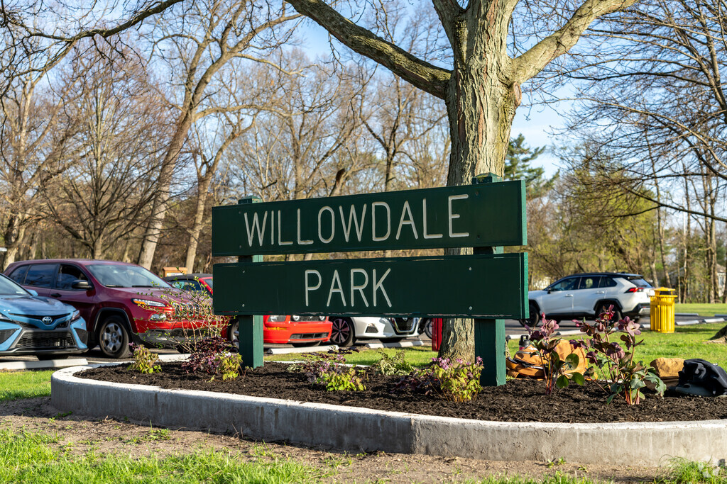 Willowdale Park is located at the heart of Elkhart's Willowdale neighborhood.