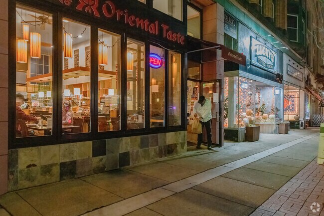 Many restaurants in Northampton draw the nearby residents of Leeds Village to downtown.