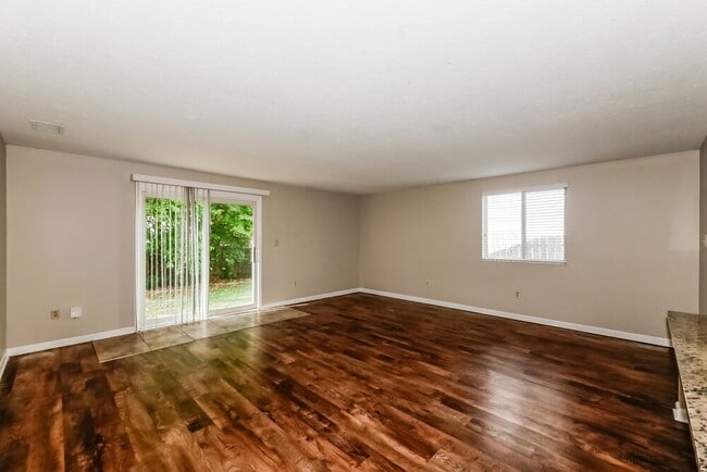 812 Coolee Ln, Indianapolis, IN 46229 - photo 4