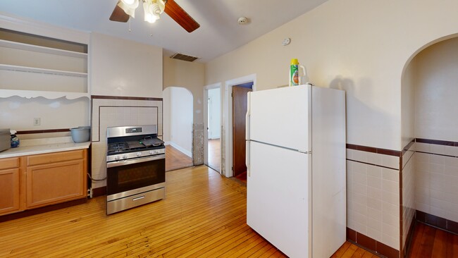 817 Charles St, Providence, RI 02904 - photo 2