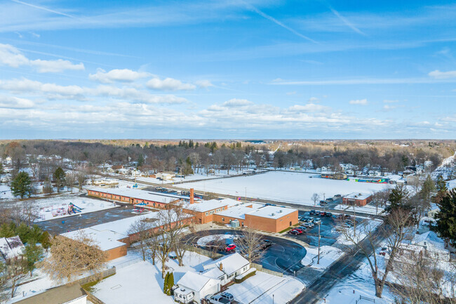Woodworth Elementary is in the center of Lelsie.