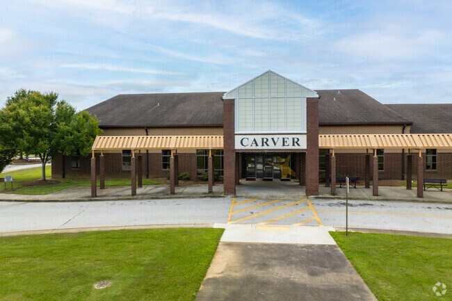The Carver Middle School's student loop makes drop-off and pick-up times convenient and easy.