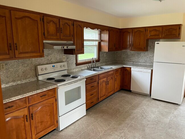 60 Bloomingrove Dr, Troy, NY 12180 - photo 6