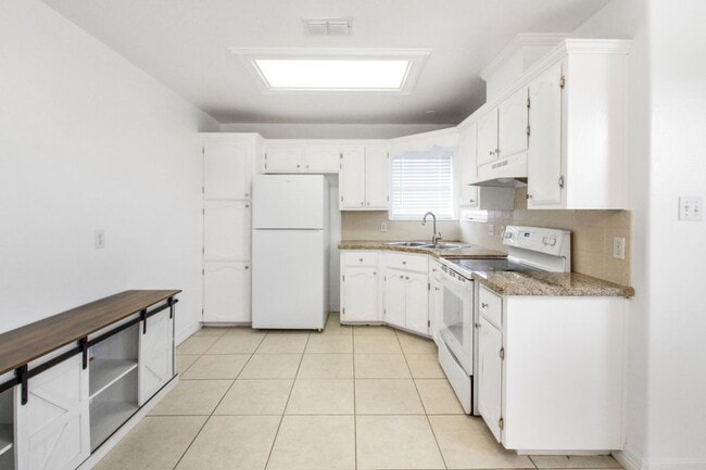 3502 W Alteza Dr, Edinburg, TX 78541 - photo 2