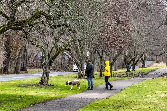 Many residents of Olentangy Commons enjoy their walks at Whetstone Park.