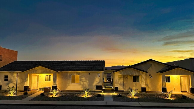 1880 Swanson unit 2BD2BA, Lake Havasu City, AZ 86403 - photo 2