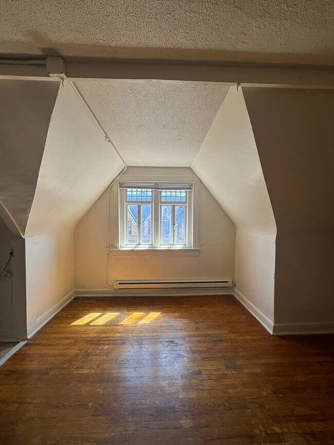 1018 N Calvert St, Baltimore, MD 21202 - photo 4