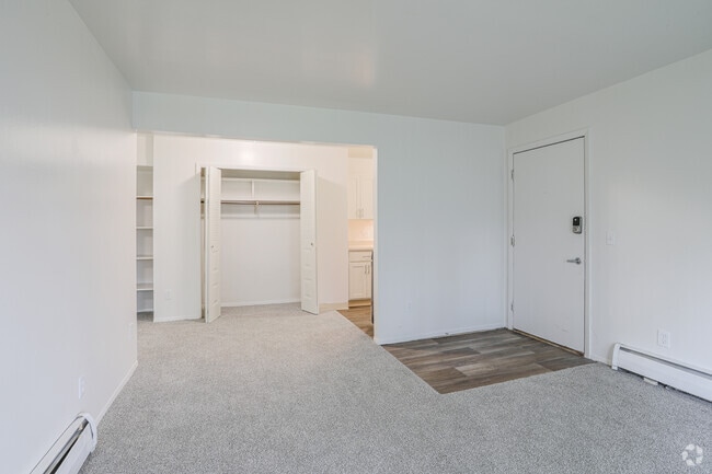 Glen Oaks Apartments, Muskegon, MI 49442 - photo 5