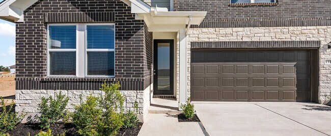 135 Silverleaf Spur, Bastrop, TX 78602 - photo 5